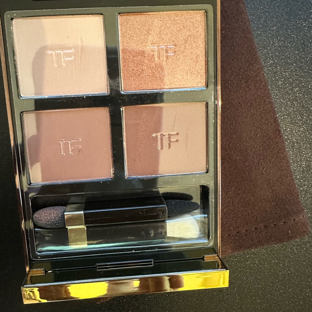 Tom Ford eyeshadow pallet Sous le sable